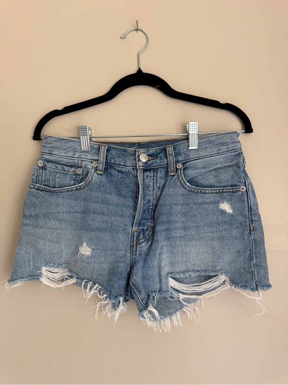 NWOT We The Free Women’s Distressed Denim Shorts, size 27, 2.5" inseam